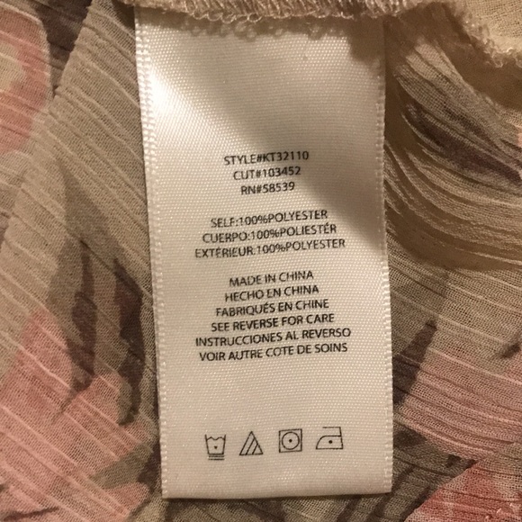 Kut from Kloth Floral Print Button Up Blouse - Picture 16 of 16